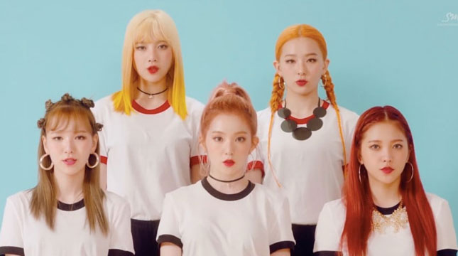 Cuplikan Video Russian Roulette, Red Velvet (Foto: www.soompi.com)