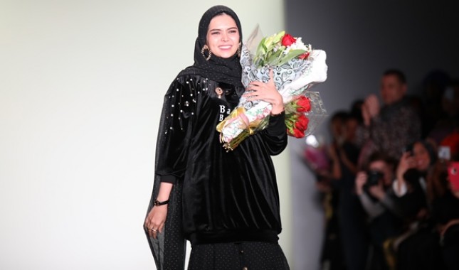 Vivi Zubedi, Desainer Indonesia yang Berjaya Di New York Fashion Week 2018 ( foto: Bianca Barben)