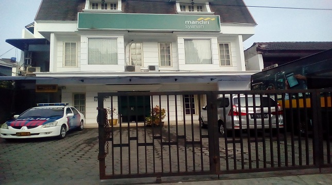 Kantor Bank Mandiri Syariah (Foto: Anto)