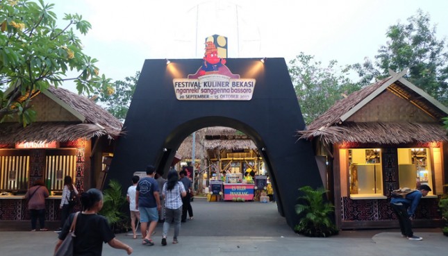Nuansa Makassar di Festival Kuliner Bekasi 2017. (Foto: IST)