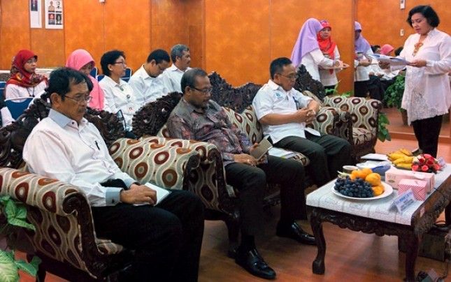 Kepala BPPI Kemenperin Ngakan Timur Antara bersama Kepala BBIA, Umar Habson (Foto:Ridwan)