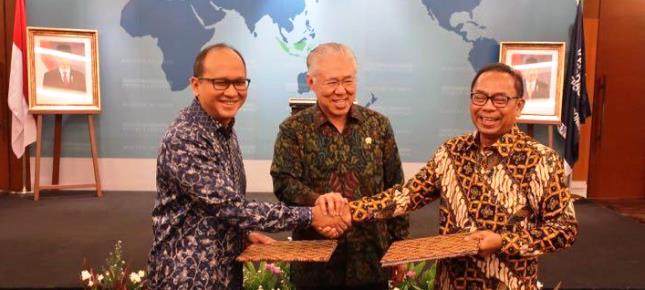 Ketua Kadin Indonesia Rosan Perkasa Roeslani dan Mendag Enggartiasto Lukita (Foto Ridwan)