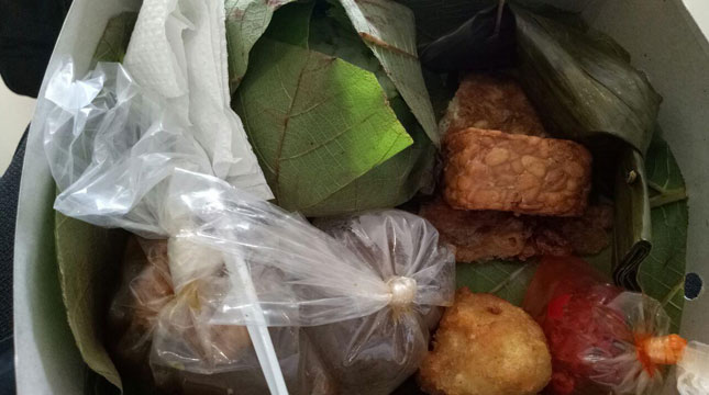 Nasi Jamblang, Kuliner Khas Cirebon (Foto: Chodijah Febriyani/Industry.co.id)