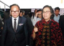 Dirut Bank Mandiri Kartika Wirjoatmodjo dan Menkeu Sri Mulyani (Foto Rizki Meirino)