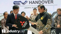 Penyerahan kendaraan listrik oleh Mitsubishi