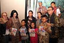Menteri BUMN Rini Sumarno dan Dirut PT Telkom Alex J Sinaga(foto: Herlambang)