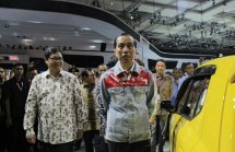 Presiden Jokowi bersama Menperin membuka IIMS 2018 (dok Industry.co.id)
