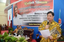 Menteri Perindustrian Airlangga Hartarto saat memberikan kuliah umum di Universitas Tadulako