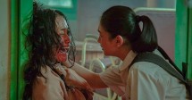 Putri Ayudya dan Nadya Arina dalam "Kafir- Bersekutu Dengan Setan"