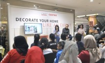 Marketing Manager dari HighPoint Group Arie Wibowo beserta Fransisca Wungu saat acara Workshop Decorate Your Home Like An Expert