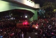 Surabaya membara (Foto Jawapos)