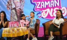 Kiki (Trinity), Neona, Naura dan Nola, saat Peluncuran Buku "Kids Jaman Neo" di Gramedia Matraman, Sabtu (15/12)