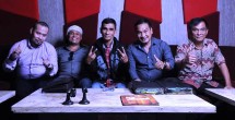 Papa T Bob (Tengah) bersama pencipta lagu Wahyu WHL, Ryan Kyoto, Rudy Loho dan Younky RM