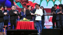 Presiden Jokowi bersama CEO Bukalapak Ahmad Zaky saat perayaan HUT ke-9 Bukalapak