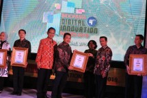 Alhamdulillah, BNI Syariah menerima penghargaan sebagai _Innovative Company in Providing Waqf category Islamic Banking_.