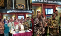 PT Kawasan Industri Jababeka Tbk (KIJA) kembali meraih penghargaan sebagai mitra CSR dari Pemerintah Provinsi Jawa Barat 2017