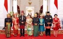 Presiden Jokowi bersama Ibu Iriana, Wapres JK dan Ibu, SBY dan Ibu, Megawati Soekarnoputri dan BJ Habibie (Foto RumPres)