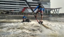 Baywalk Mall Rayakan Pengibaran Bendera Merah Putih di Laut, Kamis (17/8/2017) Photo: INDUSTRY.co.id