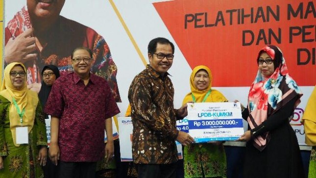 Direktur Utama LPDB KUKM Braman Setyo diacara Tanwir Aisyiyah 1 di Universitas Muhammadiyah (UM) Surabaya Jawa Timur hari ini, Jumat (19/1/2017), di Surabaya. 