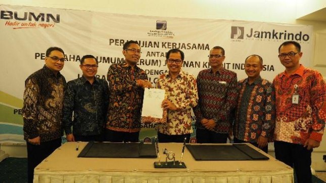 Lembaga Pengelola Dana Bergulir - Koperasi dan Usaha Mikro Kecil dan Menengah (LPDB-KUMKM) gandeng Jamkrindo dalam penyaluran pembiayaan bagi UMKM. 