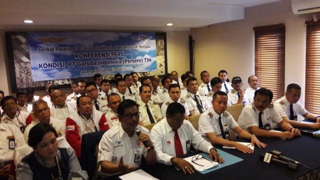 Konferensi pers Serikat Pekerja Garuda Indonesia