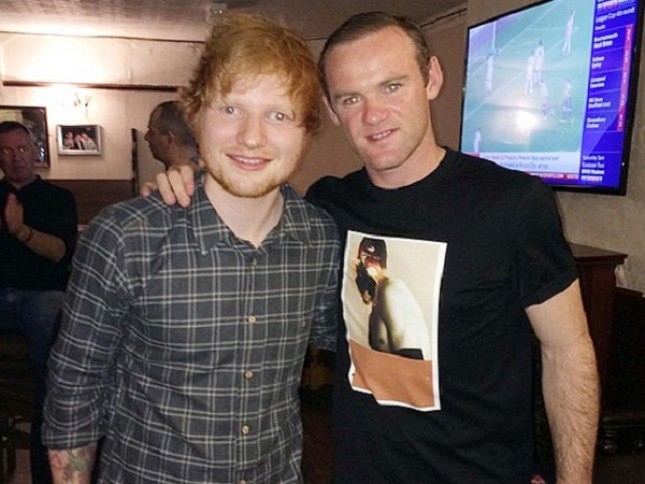 Penyanyi Ed Sheeran dan Pesepakbola Wayne Rooney. (Foto Ist)