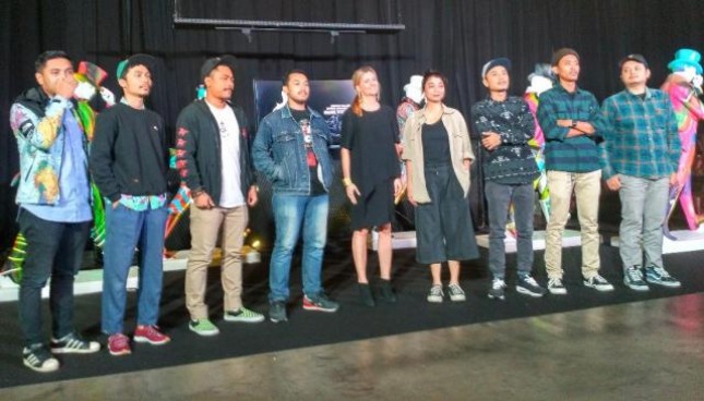 Johnnie Walker mengkampanyekan Mark Your Step dengan berkolaborasi Seniman Indonesia