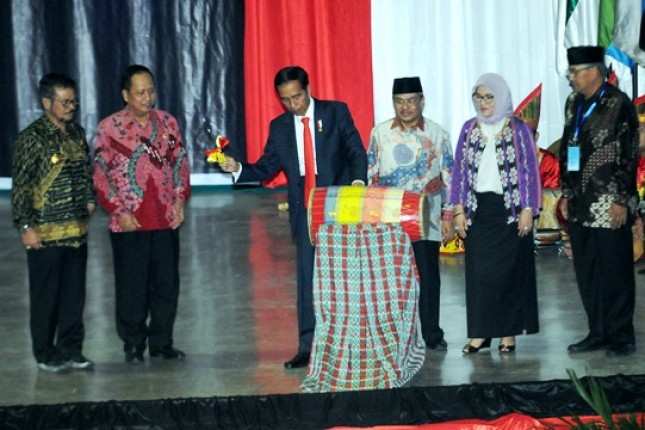 Presiden Jokowi hadiri acara Forum Rektor di Makassar (Foto: Humas/Rahmat)
