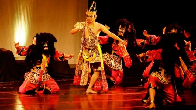 Adegan Pentas wayang Orang Sriwedari Solo dengan Lakon "Trisara Tinayuh" di Teater Kautaman Pd Gede Minggu, 4/3 '18