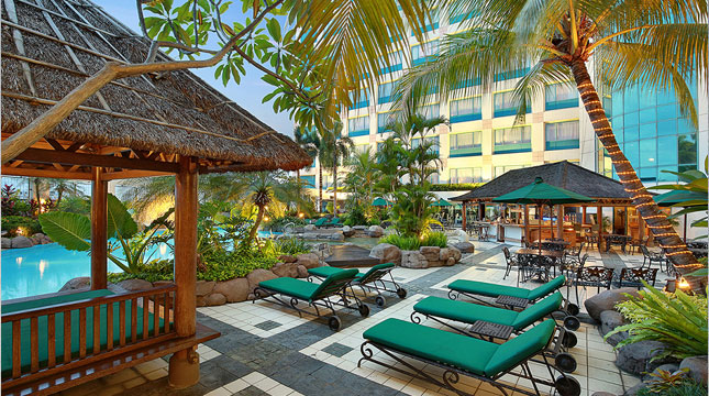 Swiss-Belhotel Ciputra Jakarta Swimming Pool