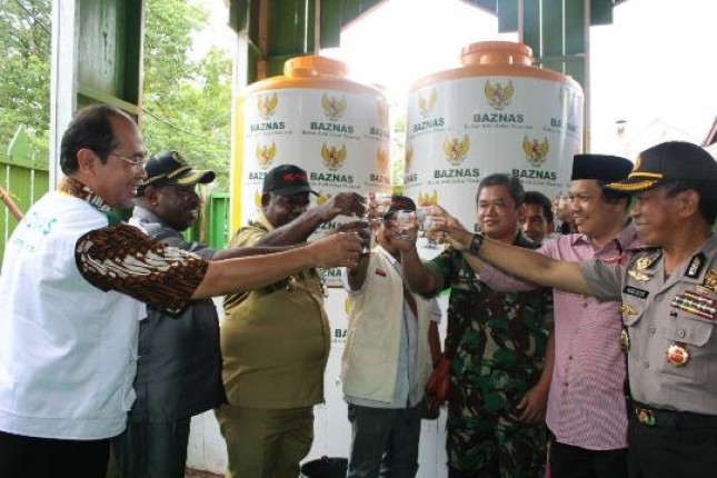  Baznas Bangun Instalasi Air Minum untuk Masyarakat Asmat (Foto Dok Industry.co.id)