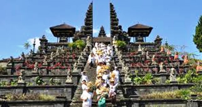 Pura Besakih Kangasem Bali (Foto Dok Industry.co.id)