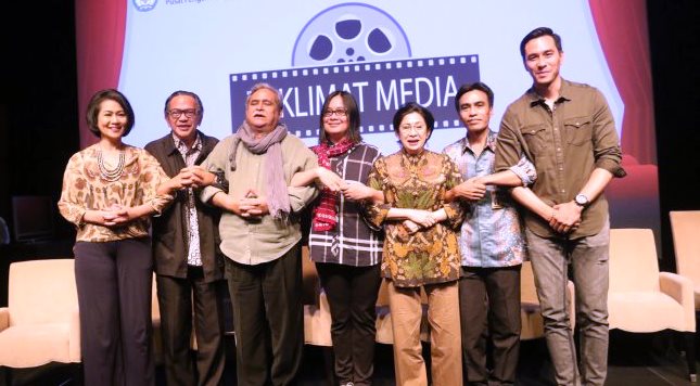 Ki-ka : Ayu Diah Pasha, Ray Sahetapy, Slamet Rahardjo, Dewi Umaya, Maman Wijaya, dan Darius Sinatryaa