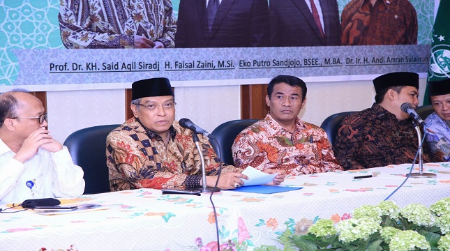 Mentan Andi Amran Nasution bersama Ketua PBNU KH Said Agil Siraj