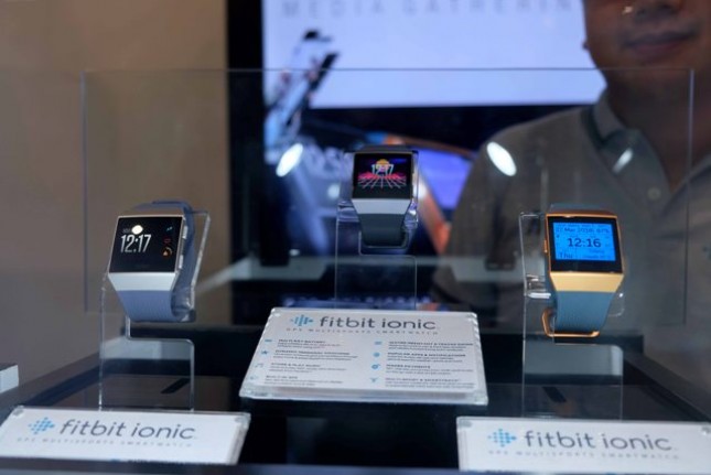 PT Mega Advans Teknologi menjajaki kerja sama dengan PT Elektronic City Indonesia Tbk dalam penjualan produk Fitbit Ionic, GPS Multisport Smartwatch pertama dari Fitbit dilengkapi dengan program kesehatan dan kebugaran tubuh.