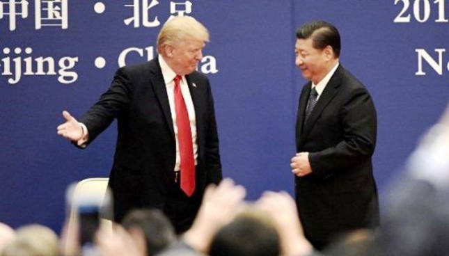 Presiden Amerika Serikat Donald Trump secara resmi menandatangani memorandum penerapan tarif impor tinggi, yakni US$50 miliar, terhadap setiap produk asal Tiongkok