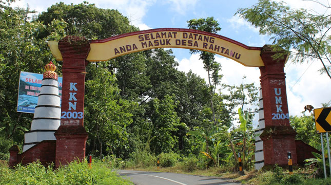 Gerbang Masuk Desa Rahtawu (Foto: Istimewa)