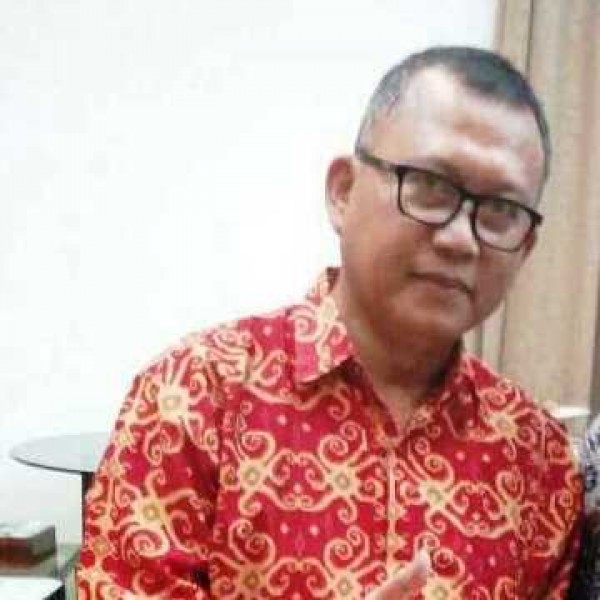 Ahmad Iskandar: Dosen Fakultas Ekonomi di Universitas Ibnu Chaldun Jakarta (Foto Dok Industry.co.id)