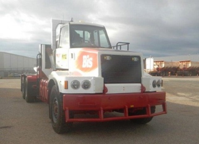 PT Bis Industries untuk penyediaan truk trailer pengangkut batu bara yang masing-masing berkapasitas 160 ton per unit.