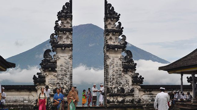 Pura Lempuyang, Karangasem, Bali (Foto: TripAdvisor