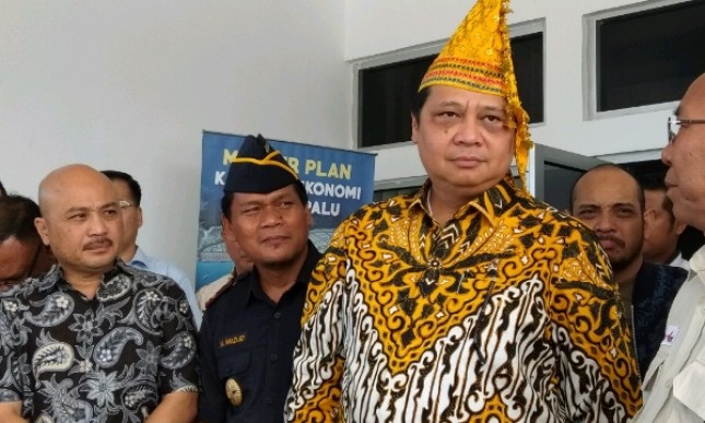 Menteri Perindustrian Airlangga Hartarto saat kunjungan kerja di KEK Palu (Foto:Ridwan/Industry.co.id)