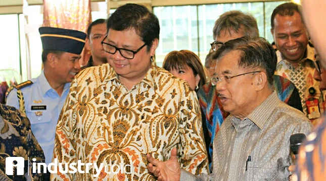 Menteri Perindustrian Airlangga Hartarto dan Wakil Presiden Jusuf Kalla