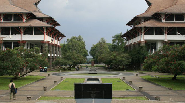 Kampus Institut Teknologi Bandung (jakarta.coconuts / international.itb)