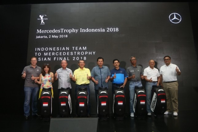 Tujuh pemain golf yang mewakili Indonesia di turnamen MercedesTrophy oleh Mercedez-Benz