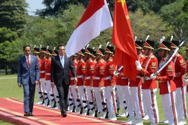 Presiden RI Joko Widodo bersama Perdana Menteri Tiongkok Li Keqiang di Istana Presiden Bogor