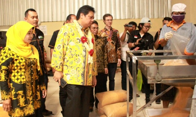 Menteri Perindustrian Airlangga Hartarto pada acara Pelepasan Ekspor Gula Semut di Purworejo, Jawa Tengah