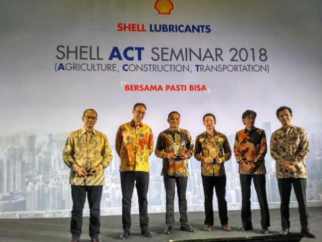 Shell Lubricants Indonesia bekerjasama dengan Gabungan Pengusaha Kelapa Sawit (GAPKI), Asosiasi Pengusaha Truck Indonesia (APTRINDO) dan PT United Tractors menggelar "Shell ACT (Agriculture, Construction, and Transportastion) 2018