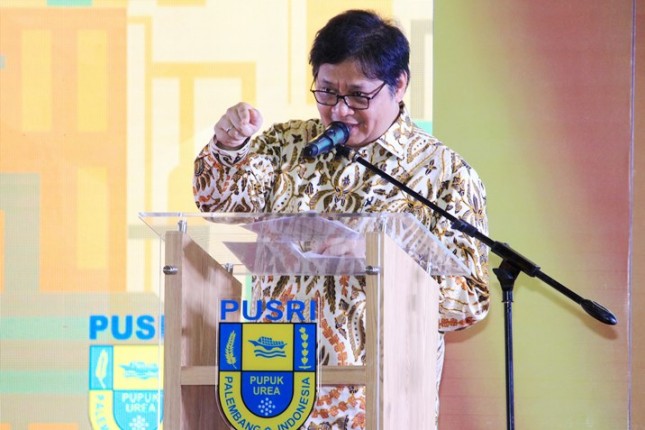 Menteri Perindustrian Airlangga Hartarto saat peluncuran Program Pendidikan Vokasi di Palembang, Sumatera Selatan