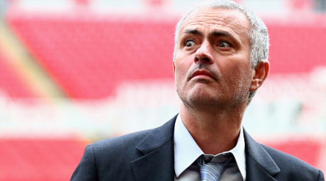 Siapkan Rp250 M, Menpora Ingin Mourinho Latih Timnas