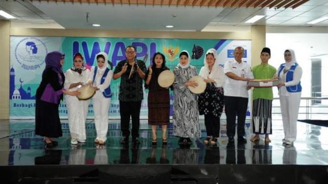 Puspayoga saat menyampaikan sambutan pembukaan acara santunan kepada anak yatim yang diselenggarakan oleh Ikatan Wanita Pengusaha Indonesia (IWAPI) di gedung Smesco Indonesia, Jakarta, Rabu (6/6/2018).